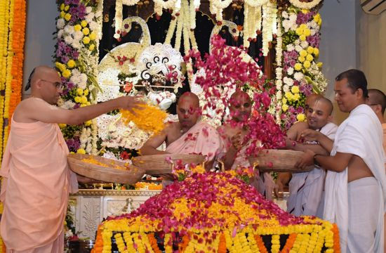 Pushpalankara Seva
